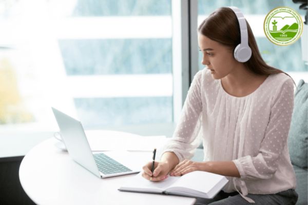 học đại học trực tuyến là gì