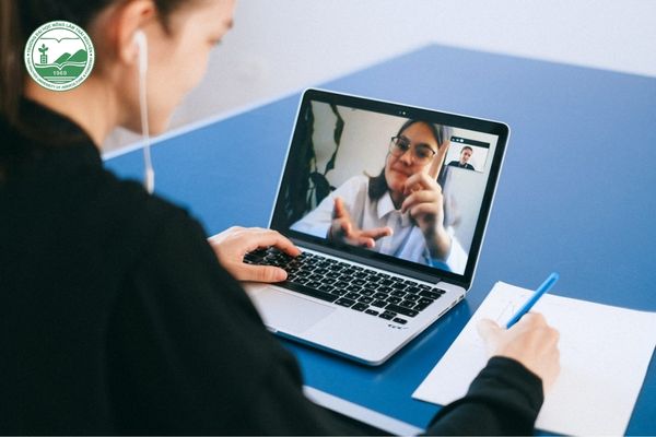 Hình thức này giúp tiết kiệm thời gian và phù hợp với người đi làm