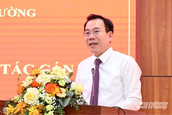 Cục trưởng Cục Trồng trọt và Bảo vệ thực vật Dương Đức Huy phát biểu nhận nhiệm vụ
