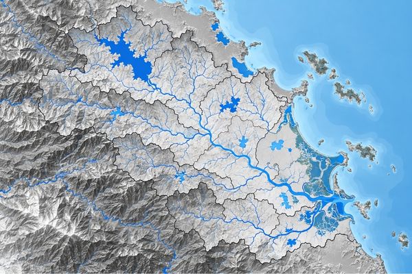 Ứng dụng GIS trong quản lý tài nguyên nước thông qua bản đồ hệ thống sông ngòi và lưu vực